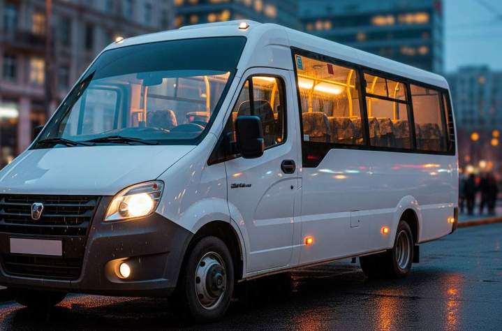 Minibus Rental Sainte-Clotilde