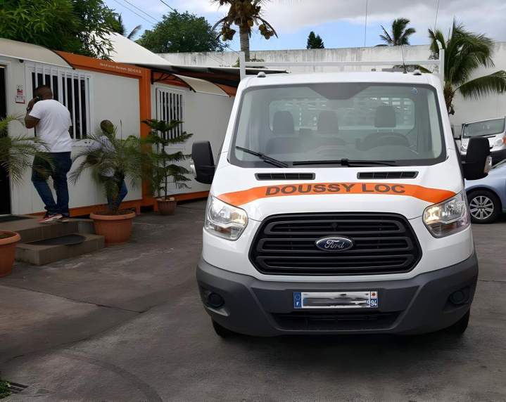 Véhicules utilitaires Sainte-Clotilde